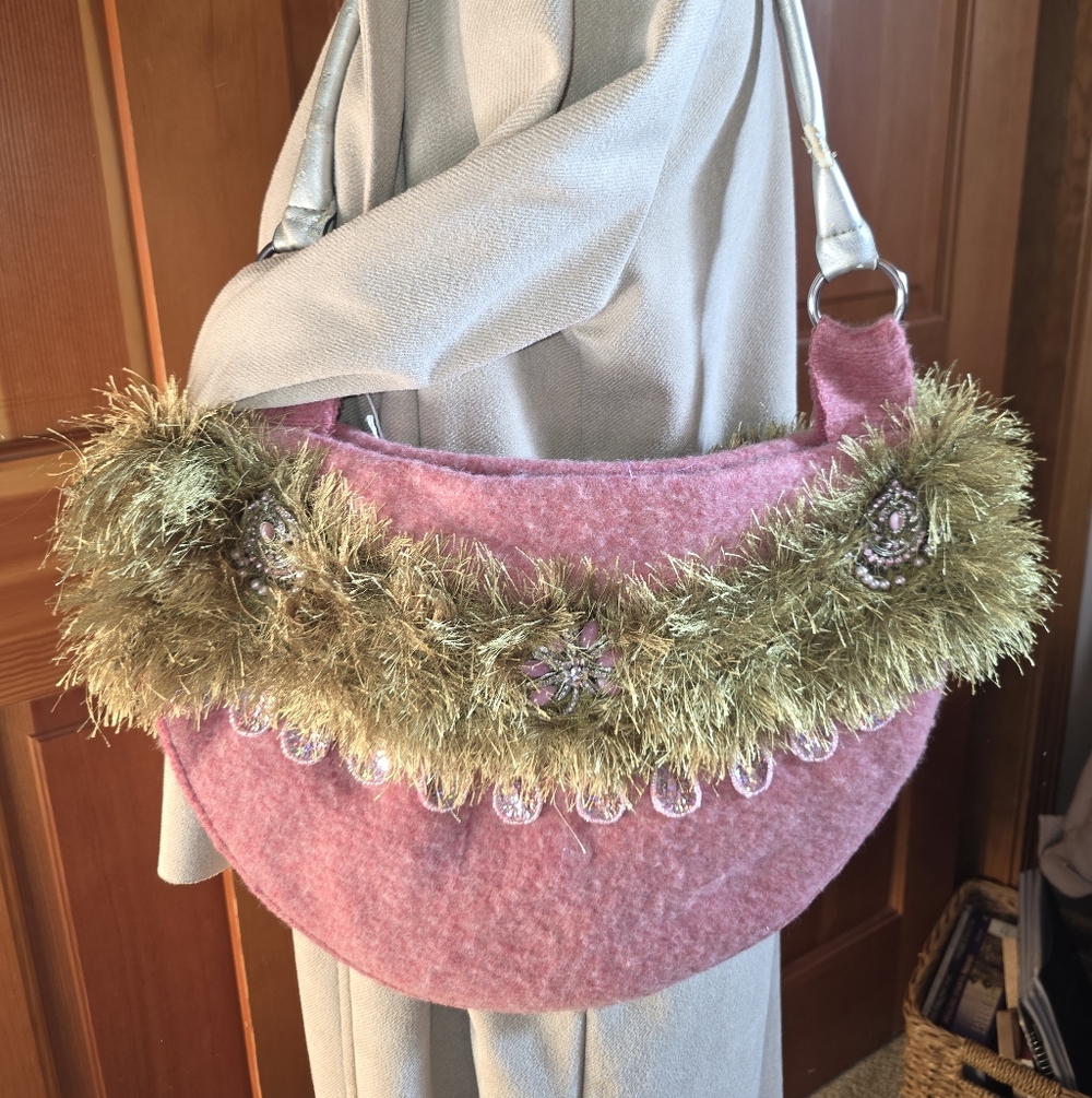 Chic Pink Shoulder Bag with Gold Accents